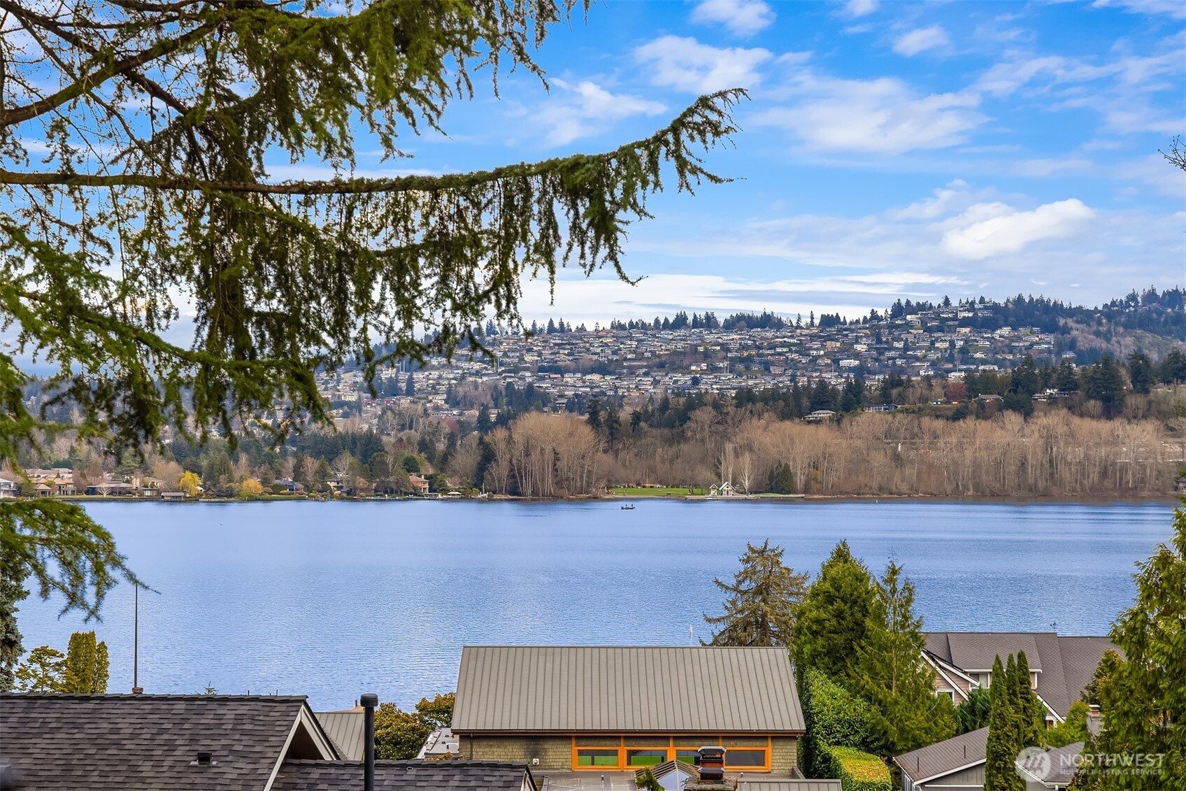 4419 Ferncroft Road Mercer Island, WA 98040 - Photo 2 of 38