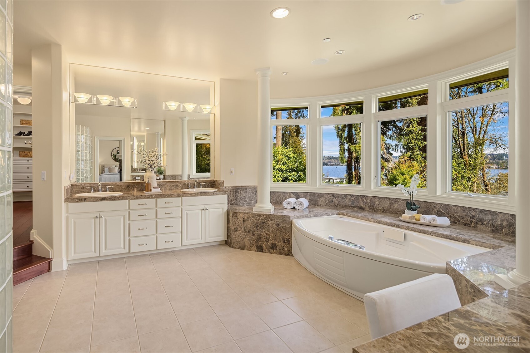 4419 Ferncroft Road Mercer Island, WA 98040 - Photo 25 of 38