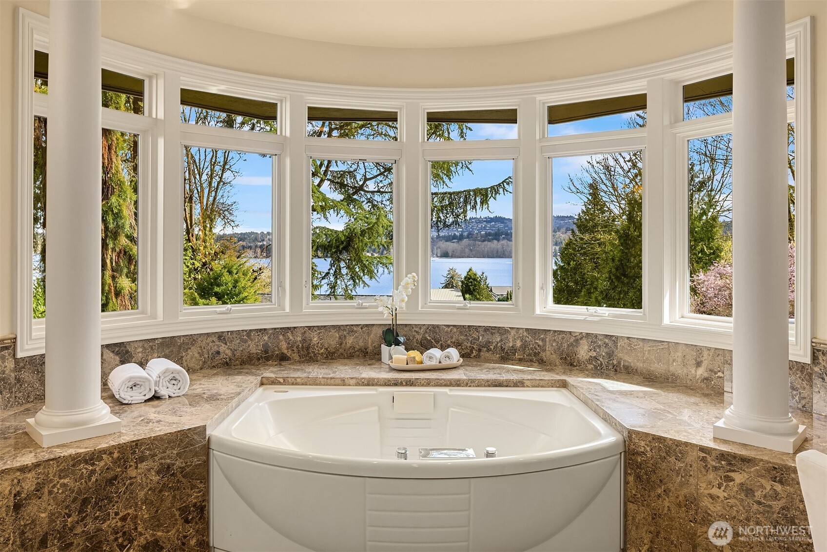 4419 Ferncroft Road Mercer Island, WA 98040 - Photo 26 of 38