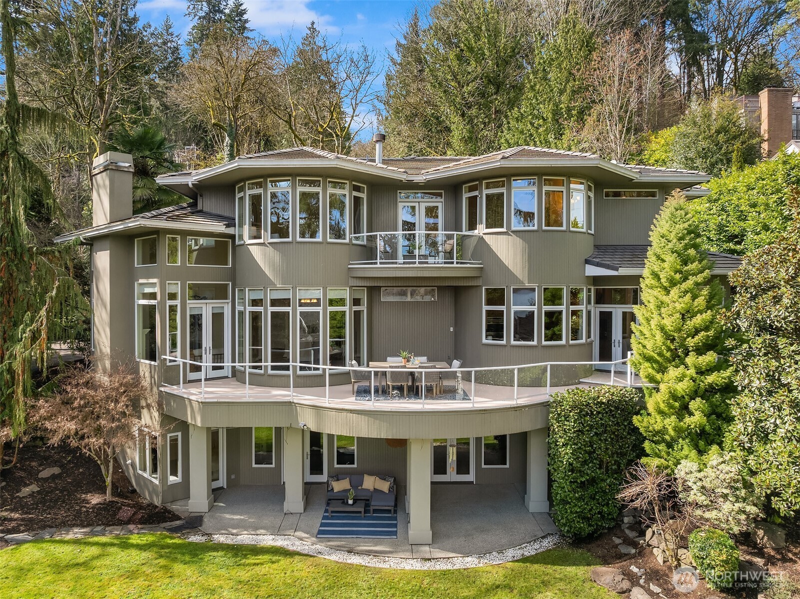 4419 Ferncroft Road Mercer Island, WA 98040 - Photo 3 of 38