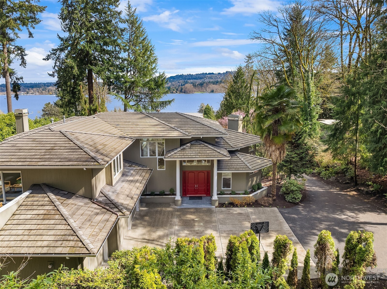 4419 Ferncroft Road Mercer Island, WA 98040 - Photo 5 of 38