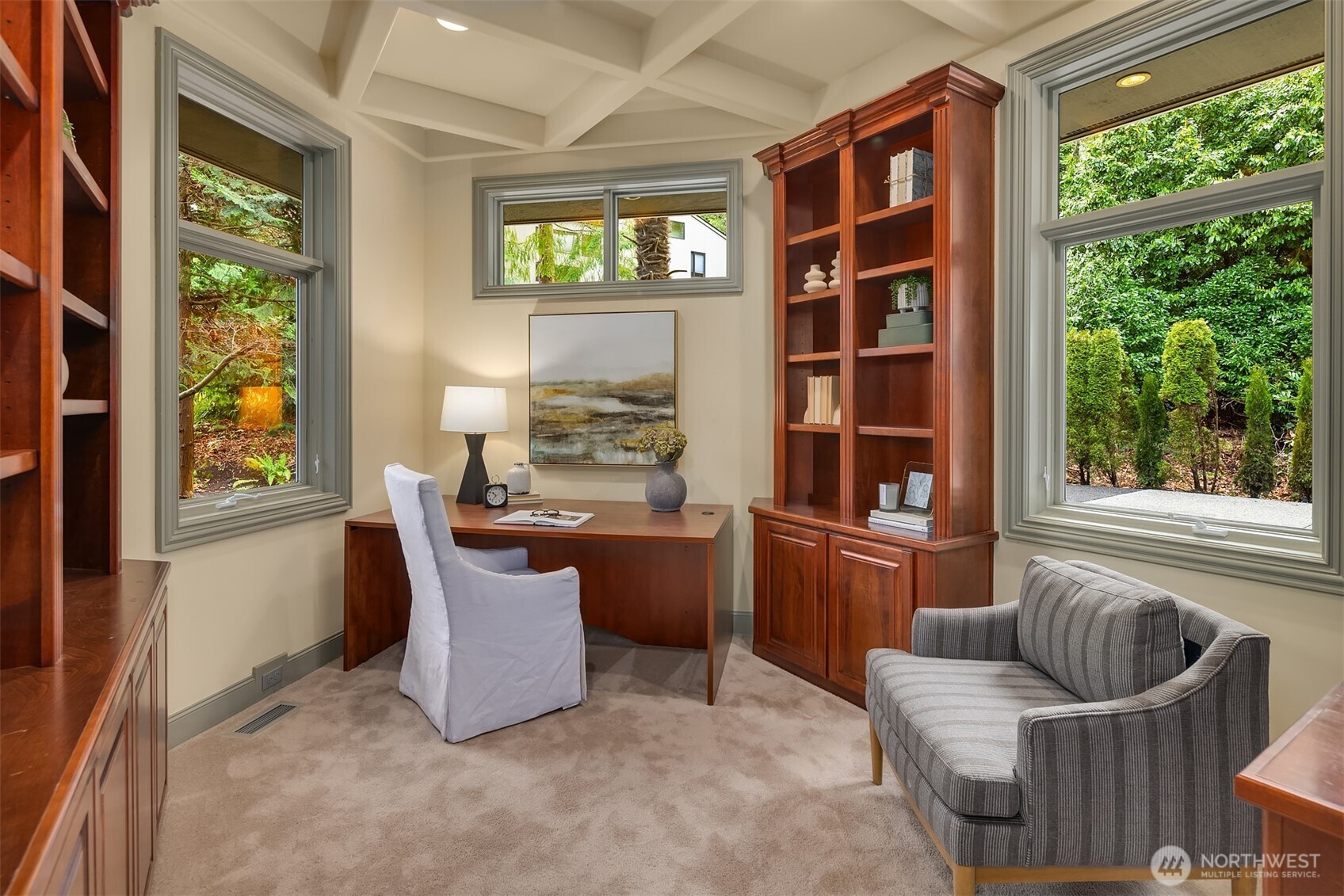 4419 Ferncroft Road Mercer Island, WA 98040 - Photo 7 of 38