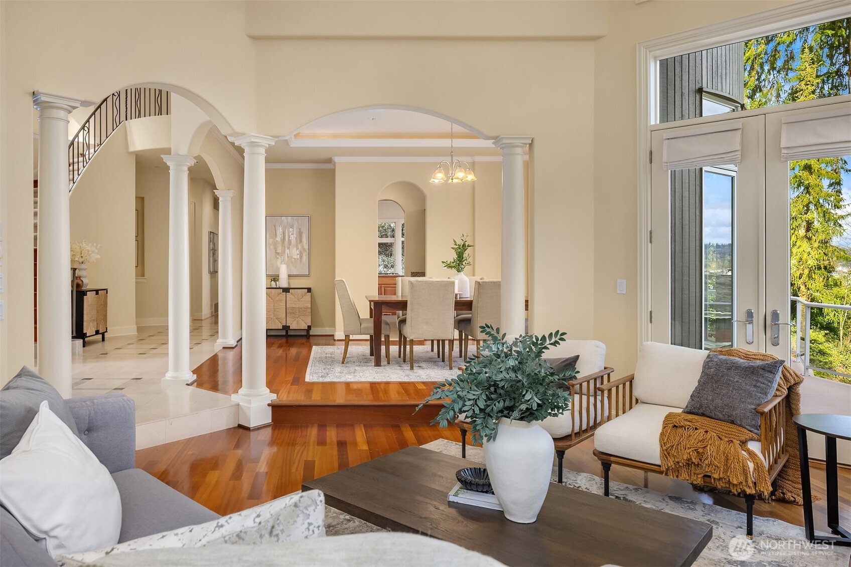 4419 Ferncroft Road Mercer Island, WA 98040 - Photo 9 of 38