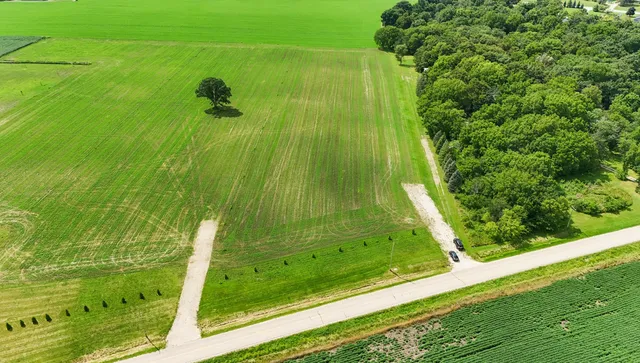 $575,000 | 1459 Waukesha Road, Raymond, WI 53108