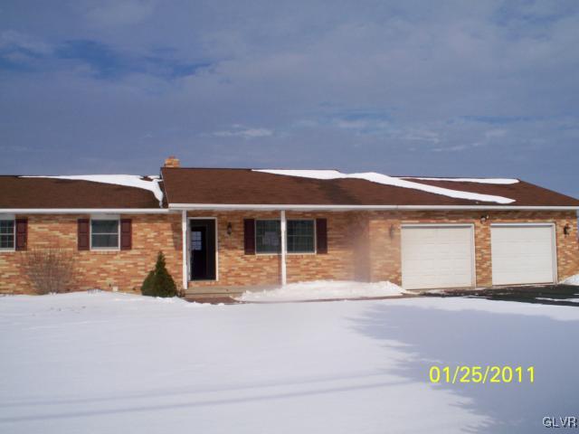 930 Old Carriage Road Northampton, PA 18067 - Photo 1 of 13 Gallery Image 1