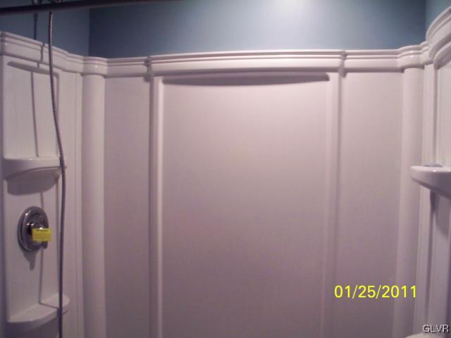930 Old Carriage Road Northampton, PA 18067 - Photo 12 of 13 Gallery Image 12