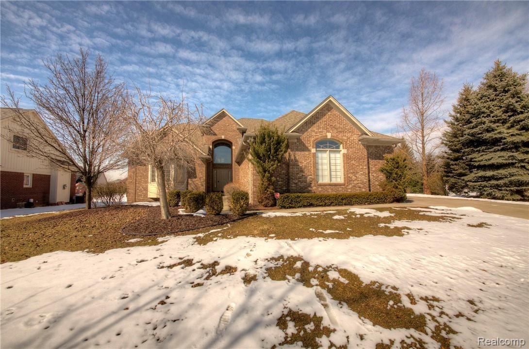 1044 Rochelle Park Drive Rochester, MI 48309 - Photo 1 of 51 930A5163_4_5.jpg
