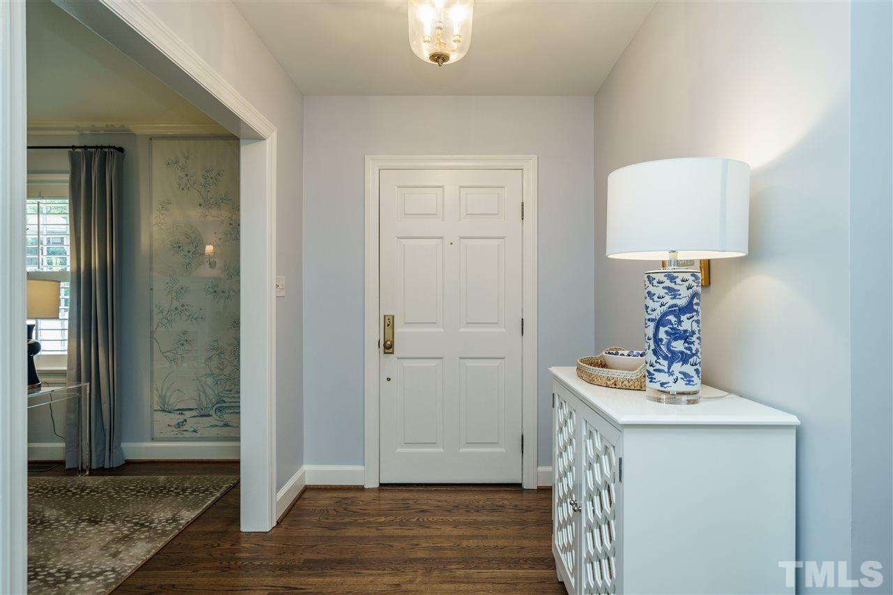2342 Hathaway Road Raleigh, NC 27608 - Photo 4 of 25