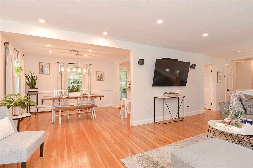 7 Lynch Avenue Dedham, MA 02026 - Photo 4 of 17
