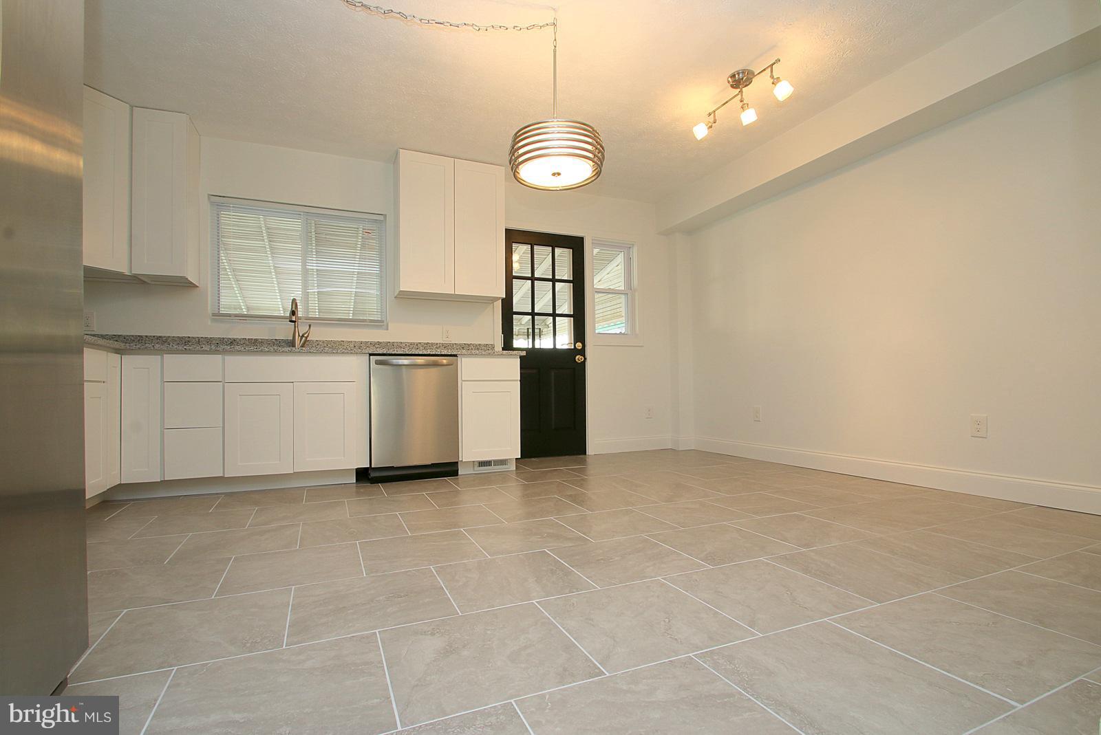 8079 Wallace Road Dundalk, MD 21222 - Photo 11 of 30 Kitchen