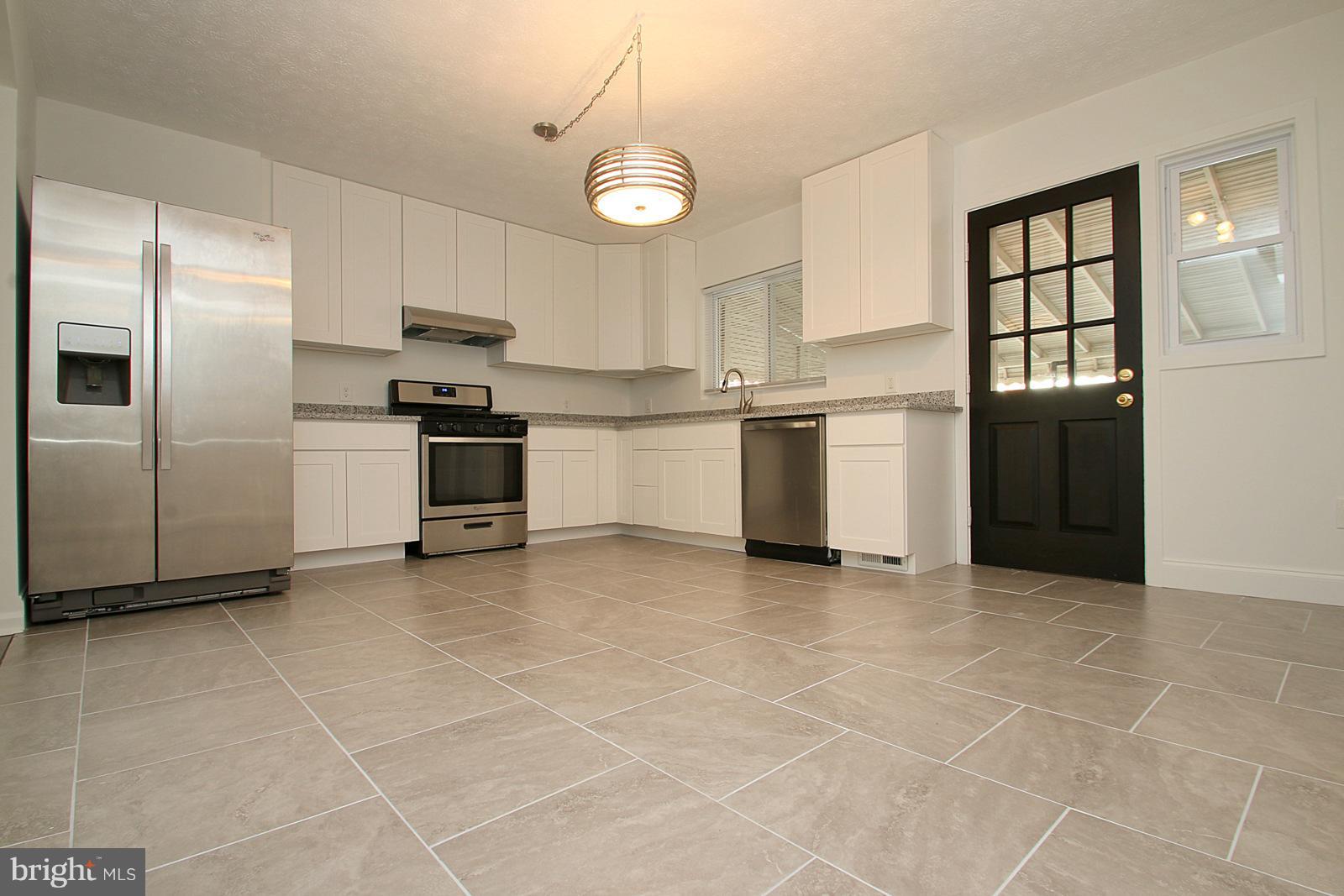 8079 Wallace Road Dundalk, MD 21222 - Photo 15 of 30 Kitchen