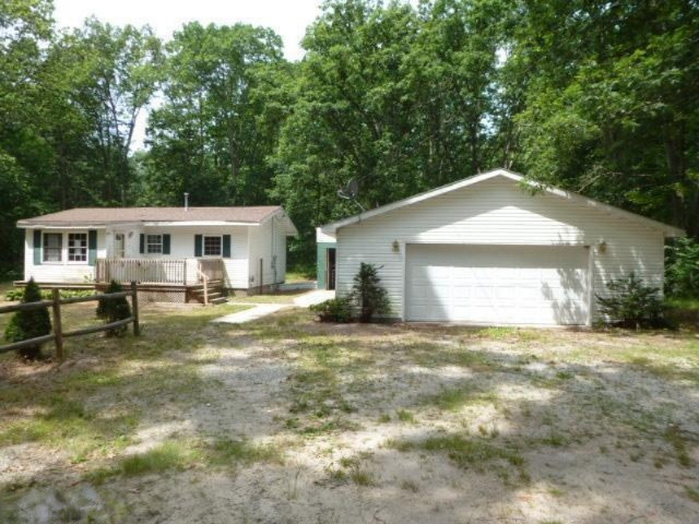 2611 Strand Road Muskegon, MI 49445 - Photo 1 of 21 Primary Photo