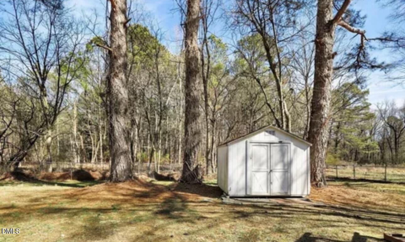 810 Milton Road Durham, NC 27712 - Photo 20 of 21 a view of a outdoor space with green space