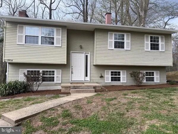 $2,995 | 3604 4th Street, North Beach, MD 20714