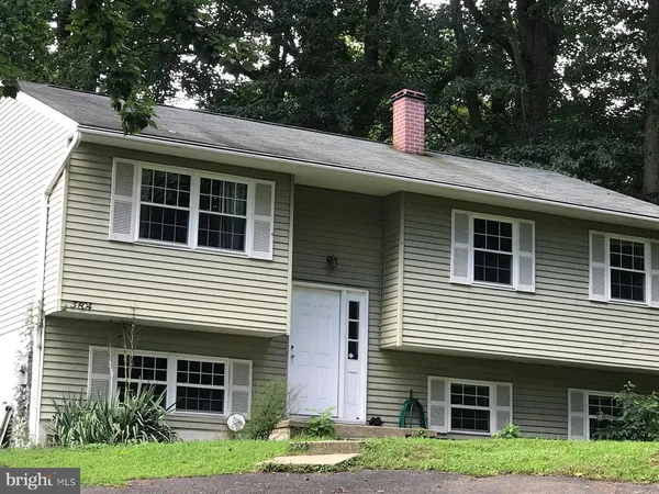 $2,995 | 3604 4th Street, North Beach, MD 20714