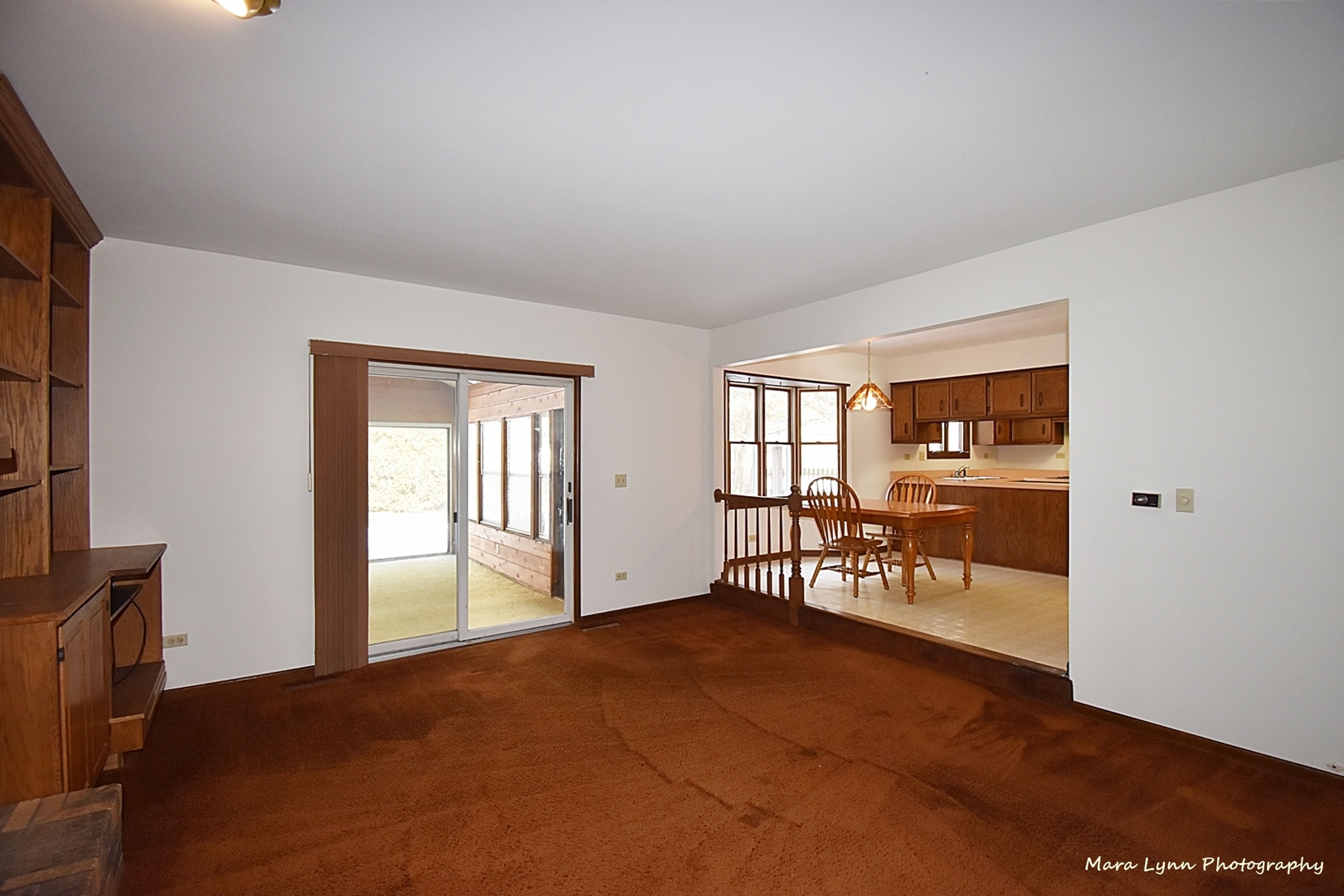 36W818 Oak Road St. Charles, IL 60175 - Photo 15 of 46 a view of an empty room with a window