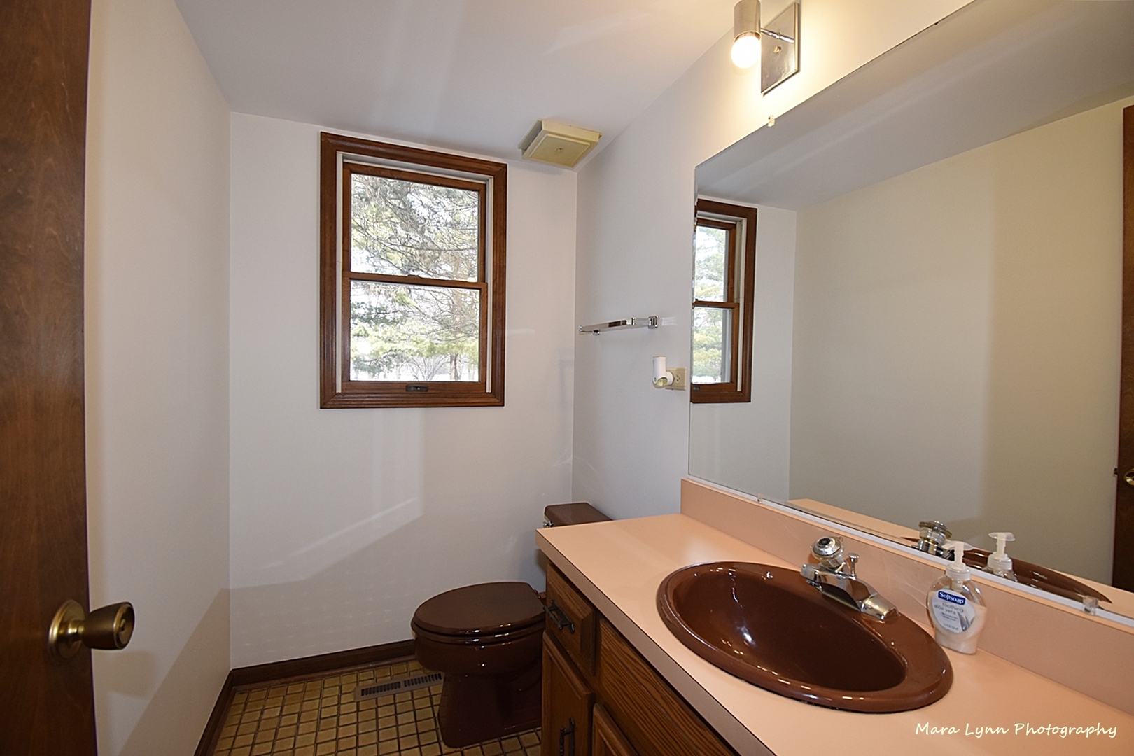 36W818 Oak Road St. Charles, IL 60175 - Photo 18 of 46 a bathroom with a sink mirror vanity and toilet