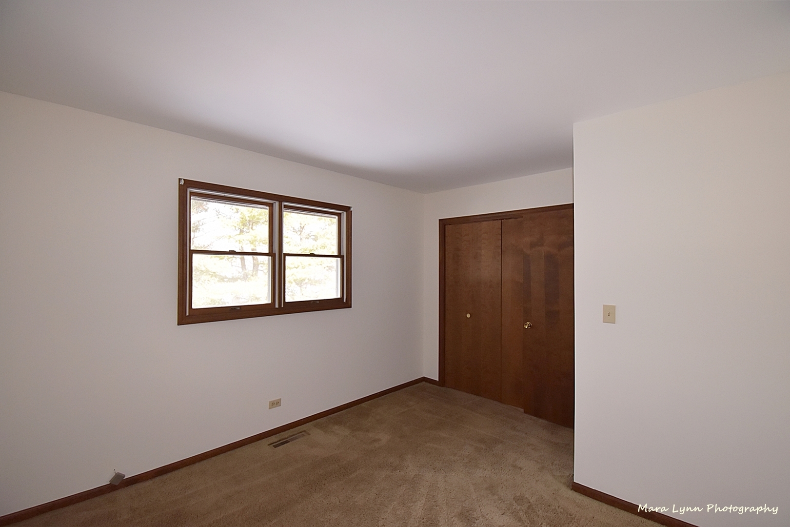 36W818 Oak Road St. Charles, IL 60175 - Photo 27 of 46 an empty room with windows