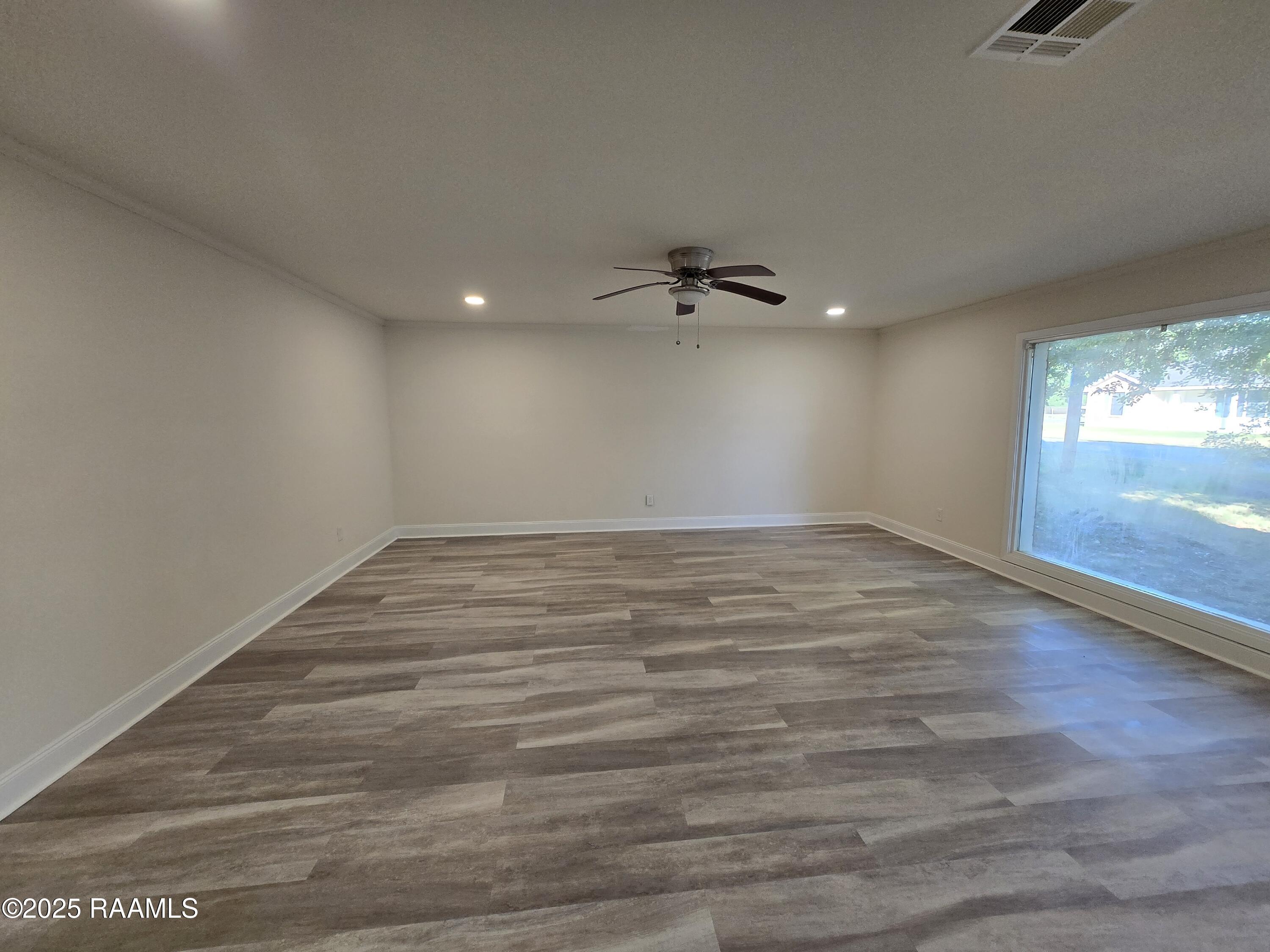 160 Paulette Lane Crowley, LA 70526 - Photo 2 of 15 1000025649