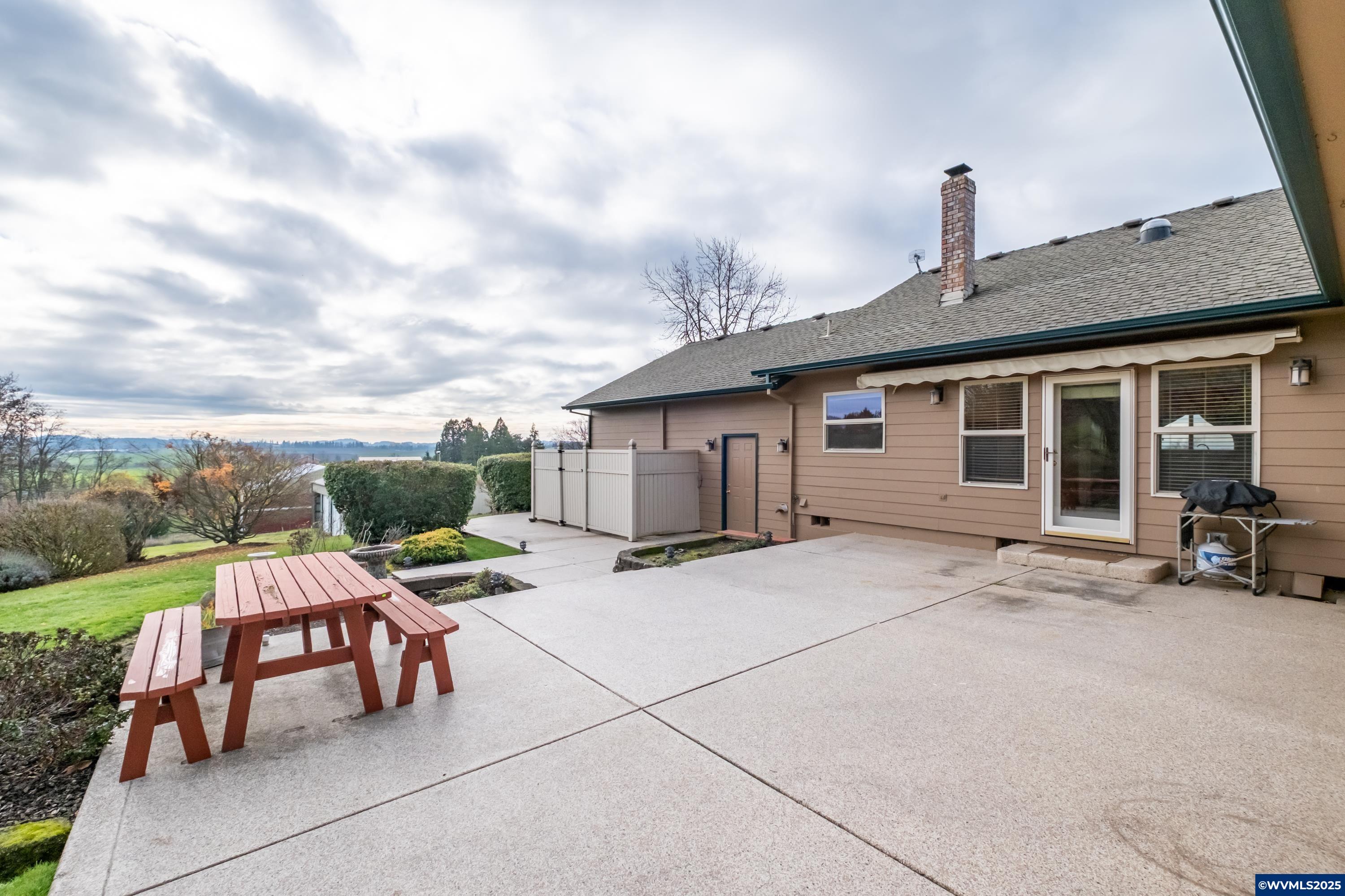 12878 Meadowood Road Southeast Jefferson, OR 97352 - Photo 3 of 45 Gallery Image 3