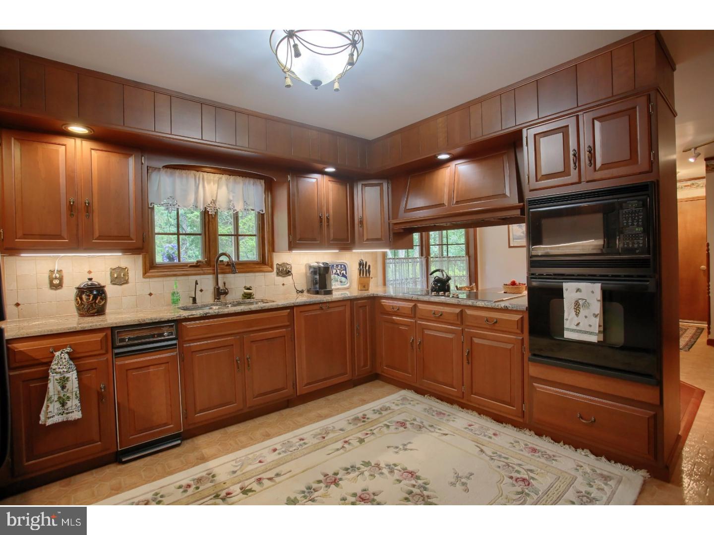 650 Pineland Road Birdsboro, PA 19508 - Photo 9 of 25 Kitchen