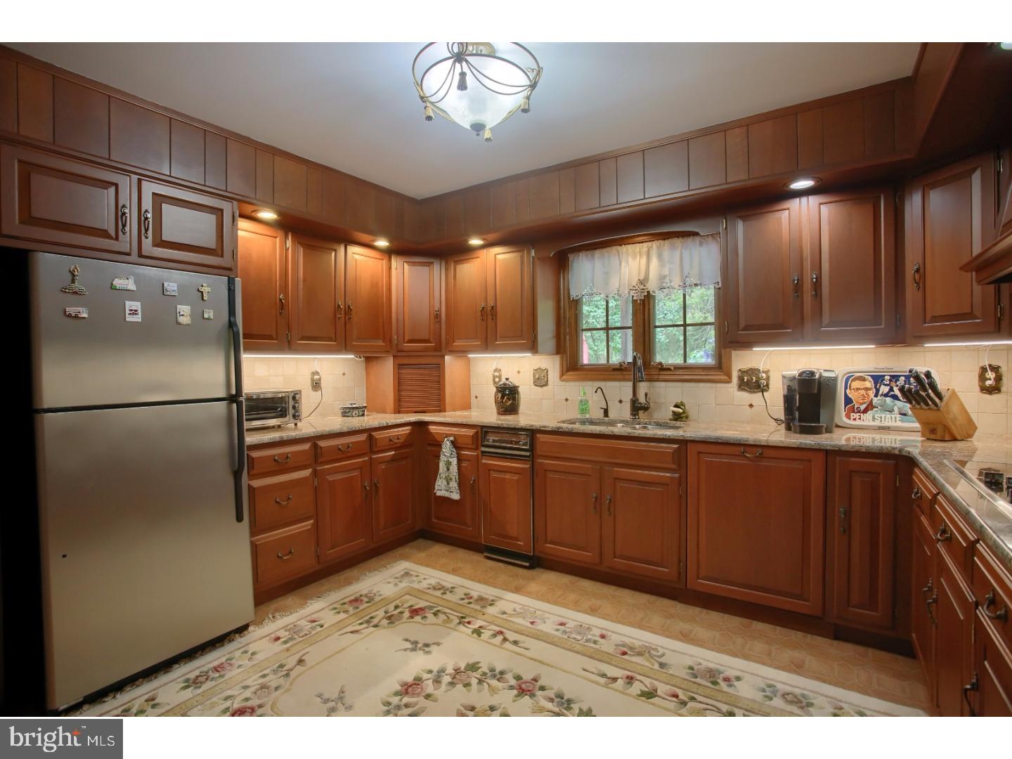 650 Pineland Road Birdsboro, PA 19508 - Photo 10 of 25 Kitchen