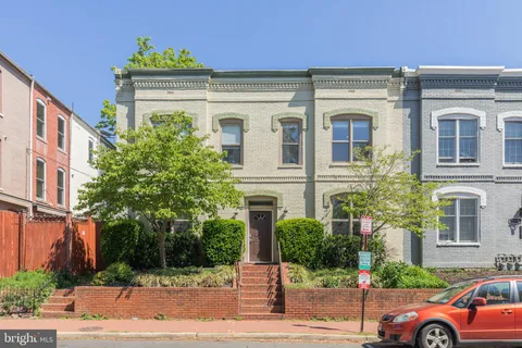 $559,900 | 1116 C Street Northeast, Unit 202, Washington, DC 20002