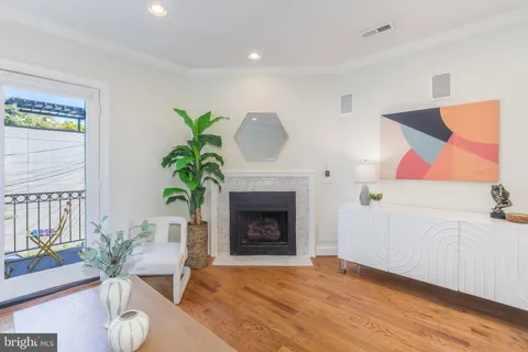 $559,900 | 1116 C Street Northeast, Unit 202, Washington, DC 20002