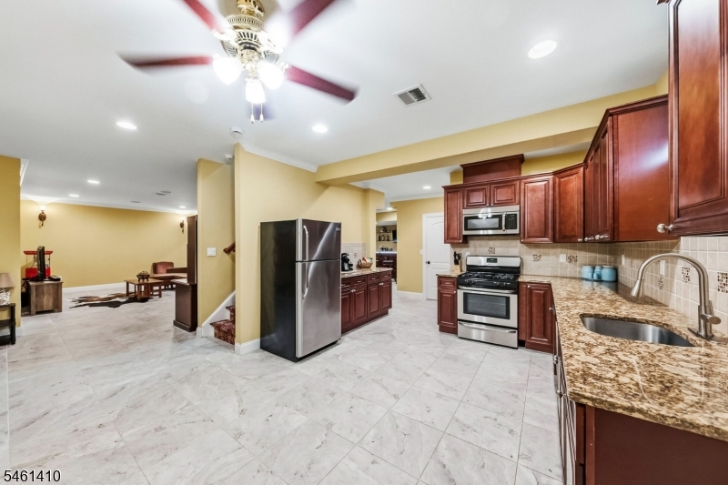 429 Oak Ridge Road Clark, NJ 07066 - Photo 22 of 30 Gallery Image 22