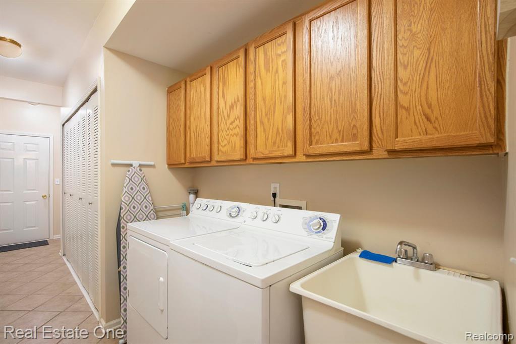 1948 Flagstone Circle Rochester, MI 48307 - Photo 14 of 25