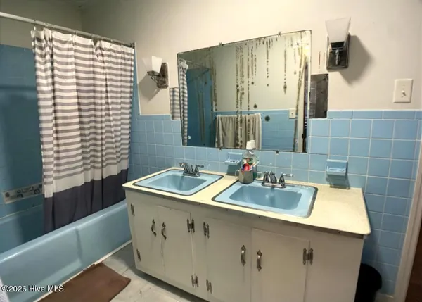 $139,900 | 13570 North Lake Road, Engelhard, NC 27824