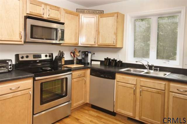 22 Cordell Road Colonie, NY 12304 - Photo 3 of 15 Photo 3
