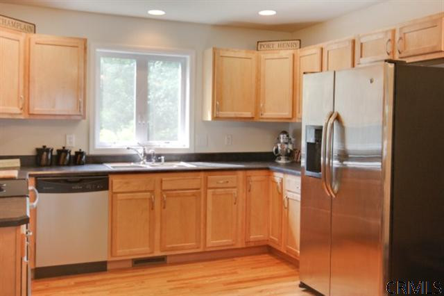 22 Cordell Road Colonie, NY 12304 - Photo 4 of 15 Photo 4
