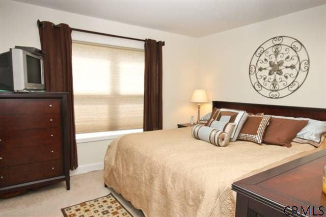 22 Cordell Road Colonie, NY 12304 - Photo 8 of 15 Photo 8