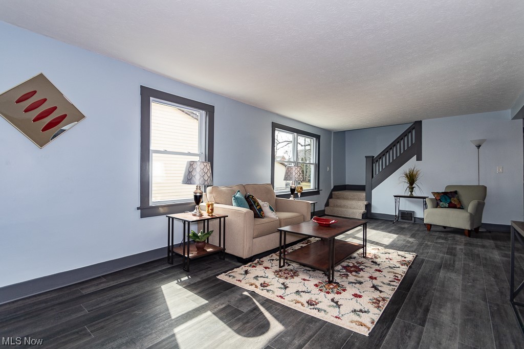 1398 Argonne Road Cleveland, OH 44121 - Photo 11 of 35 Gallery Image 11
