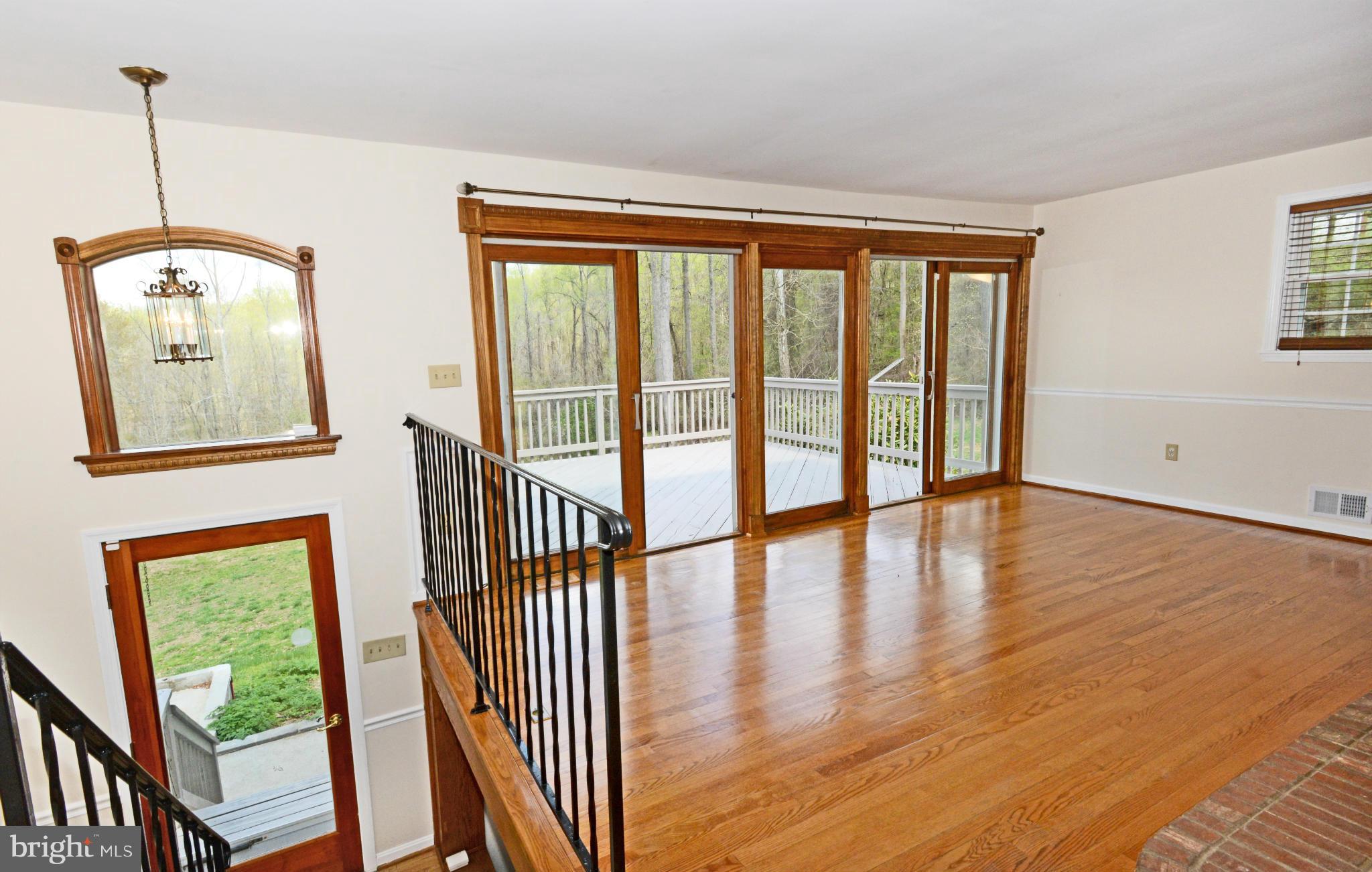 3010 Danville Road Brandywine, MD 20613 - Photo 11 of 29 Living Room