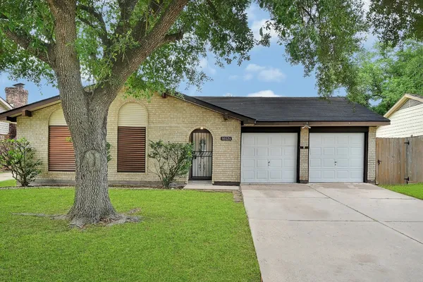 $1,750 | 10026 Kirkglen Drive, Houston, TX 77089