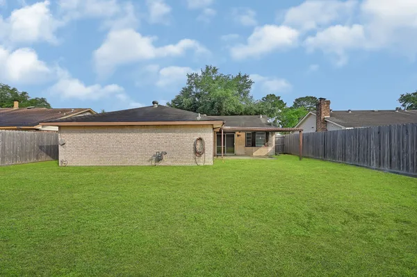 $1,750 | 10026 Kirkglen Drive, Houston, TX 77089