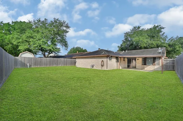 $1,750 | 10026 Kirkglen Drive, Houston, TX 77089