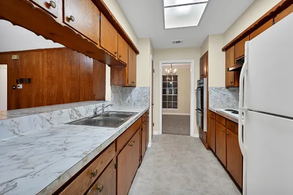 $1,750 | 10026 Kirkglen Drive, Houston, TX 77089