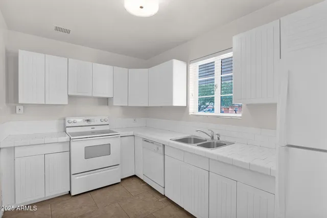 $1,950 | 3015 North 17th Avenue, Phoenix, AZ 85015