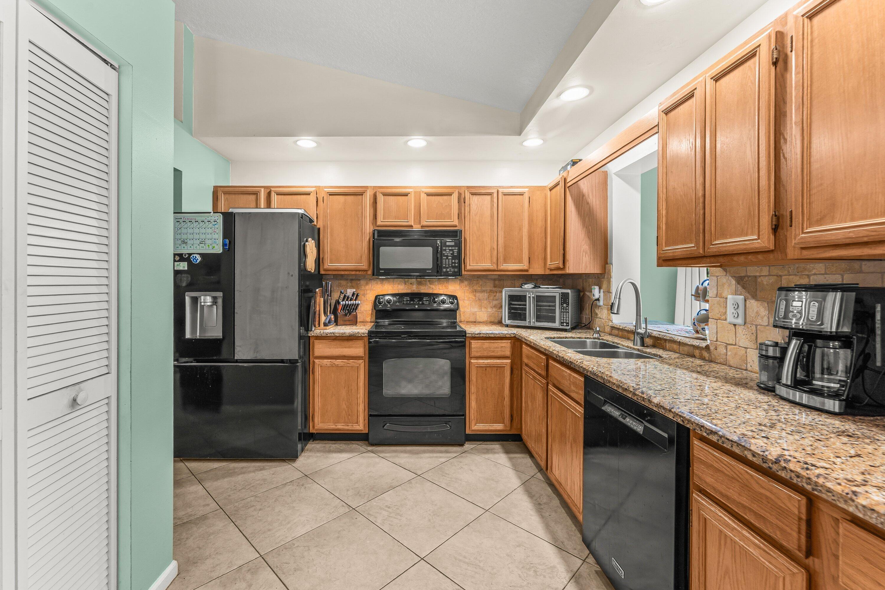 14936 22nd Road North Loxahatchee Groves, FL 33470 - Photo 11 of 53 010-1493622ndRoadNorth-LoxahatcheeGroves