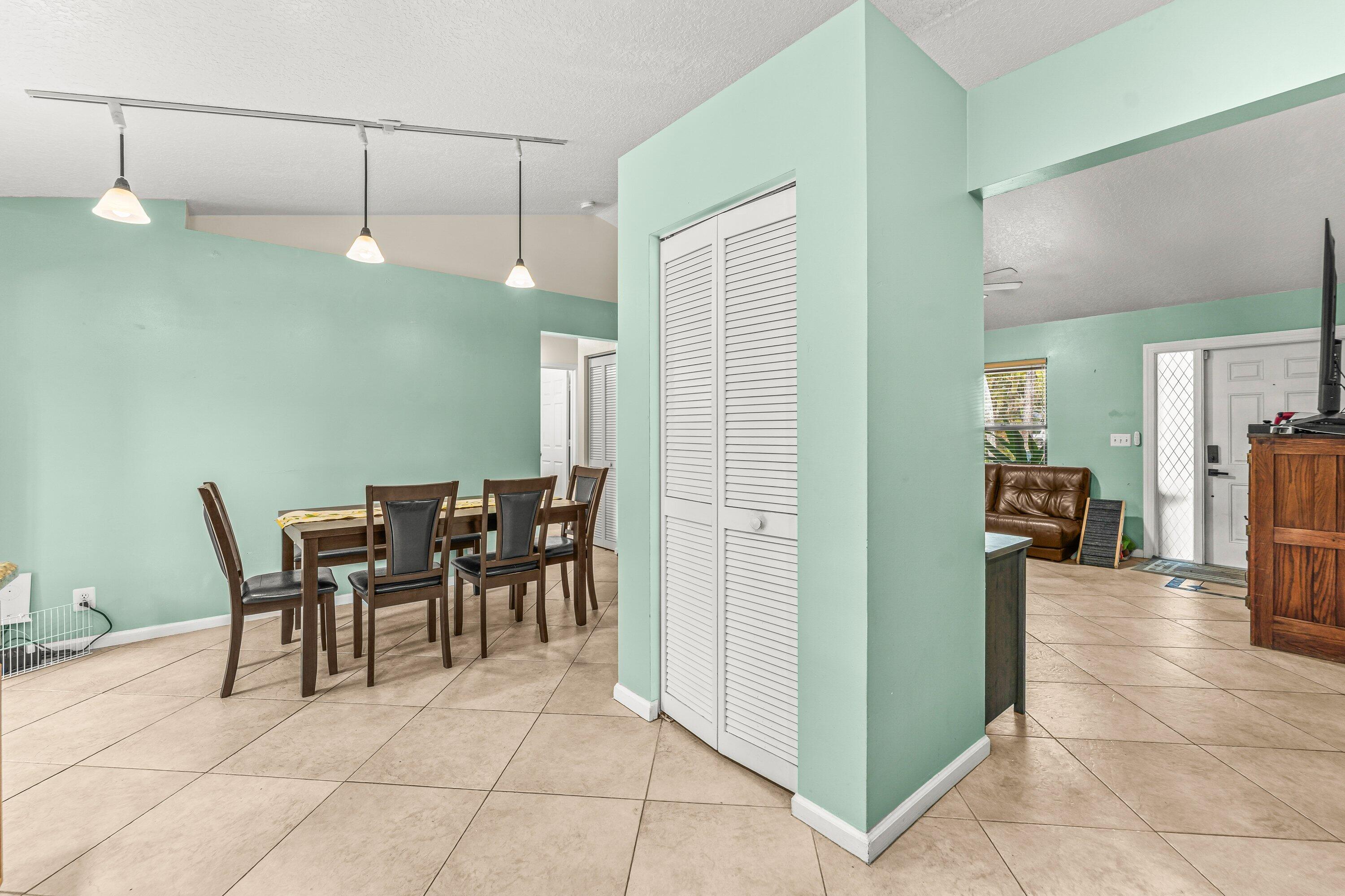 14936 22nd Road North Loxahatchee Groves, FL 33470 - Photo 13 of 53 012-1493622ndRoadNorth-LoxahatcheeGroves