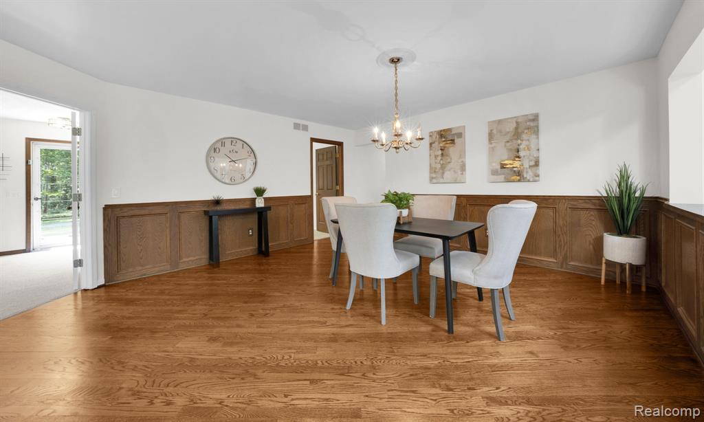 940 West Predmore Road Oakland, MI 48363 - Photo 4 of 60