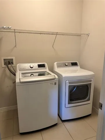 $2,300 | 2212 Lennox Dale Lane, Brandon, FL 33510