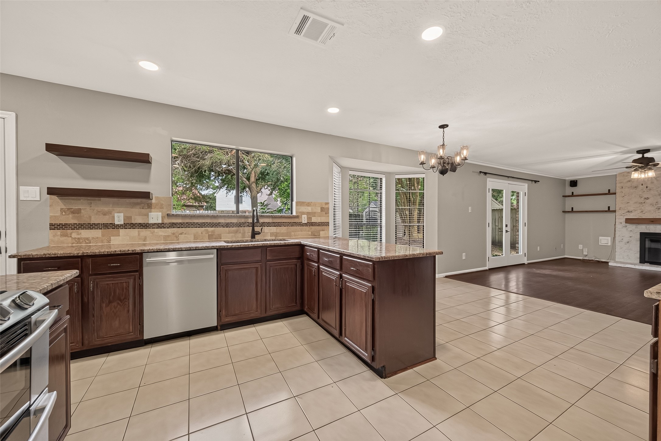 1030 Mabry Mill Road Houston, TX 77062 - Photo 14 of 45