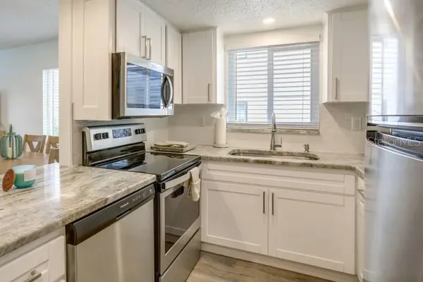 $2,950 | 2110 Gulf Boulevard, Unit 11, Indian Rocks Beach, FL 33785