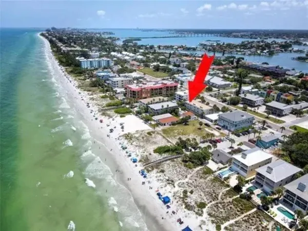 $2,950 | 2110 Gulf Boulevard, Unit 11, Indian Rocks Beach, FL 33785
