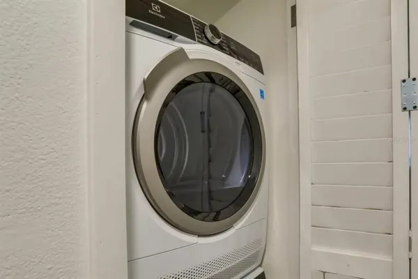 $2,950 | 2110 Gulf Boulevard, Unit 11, Indian Rocks Beach, FL 33785