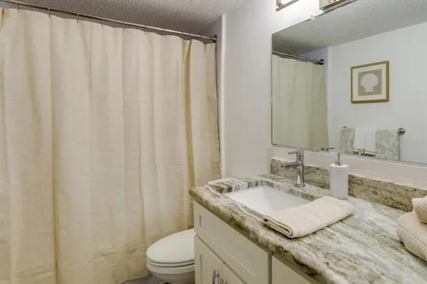 $2,950 | 2110 Gulf Boulevard, Unit 11, Indian Rocks Beach, FL 33785